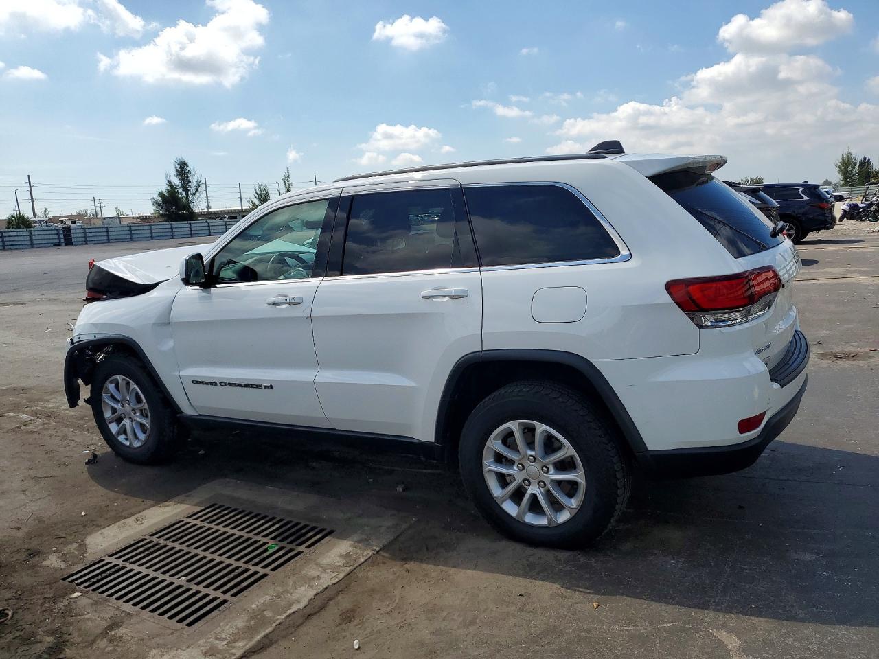2022 Jeep Grand Cherokee Laredo E - zdjęcie 2