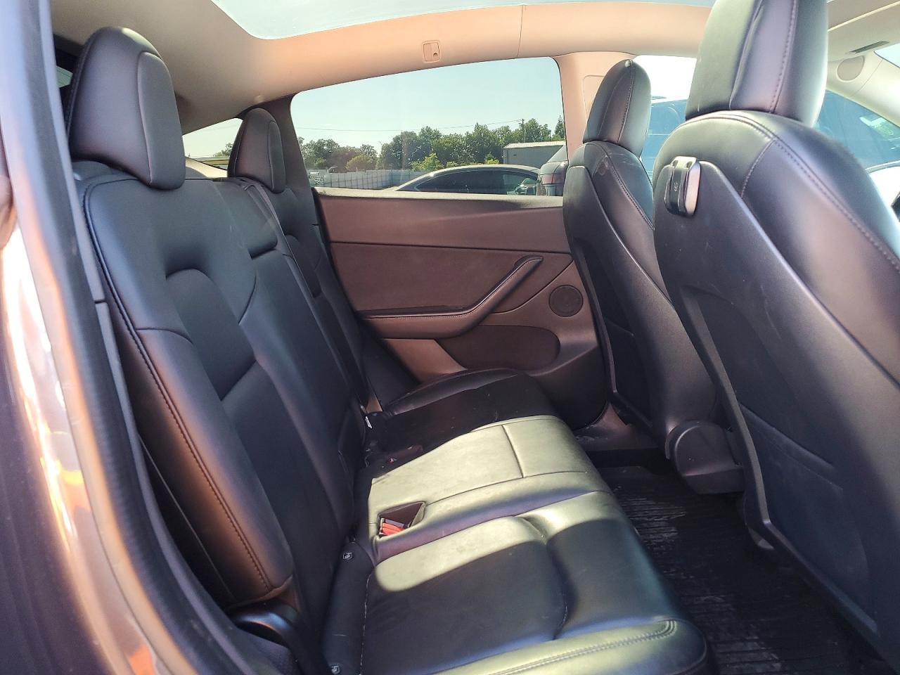 2021 Tesla Model Y - zdjęcie 10
