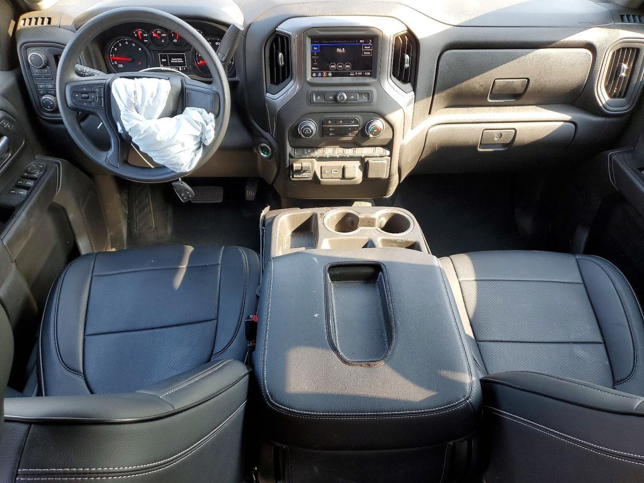 2025 Chevrolet Silverado K2500 Custom - zdjęcie 8