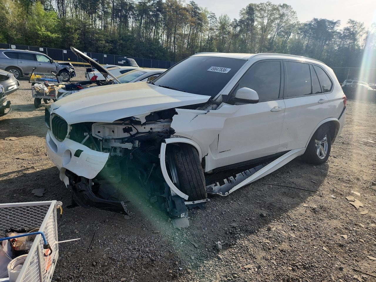2015 BMW X5 xDrive50I - zdjęcie główne