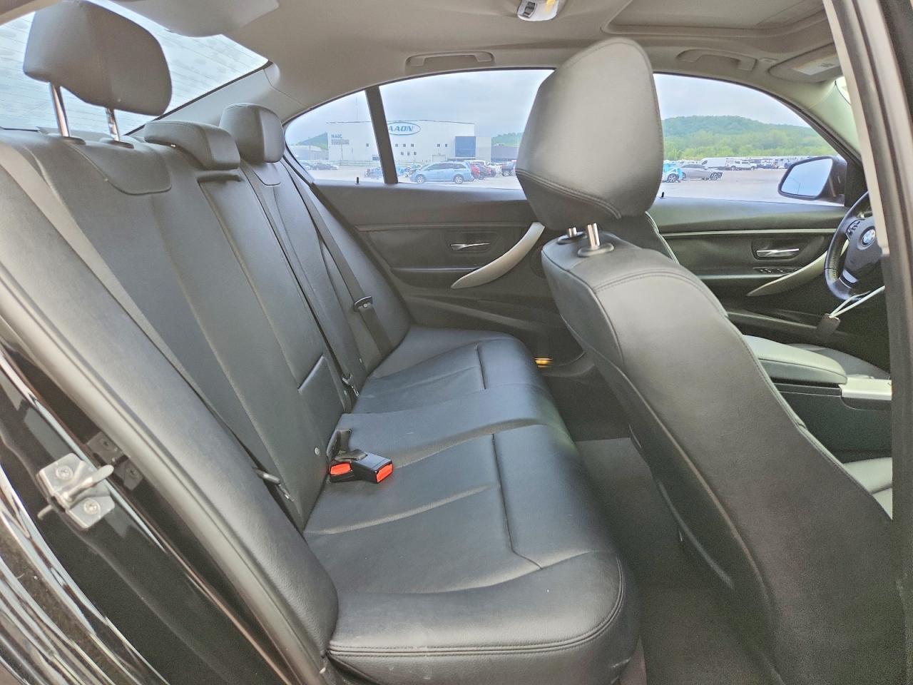 2014 BMW 320 I xDrive - zdjęcie 10