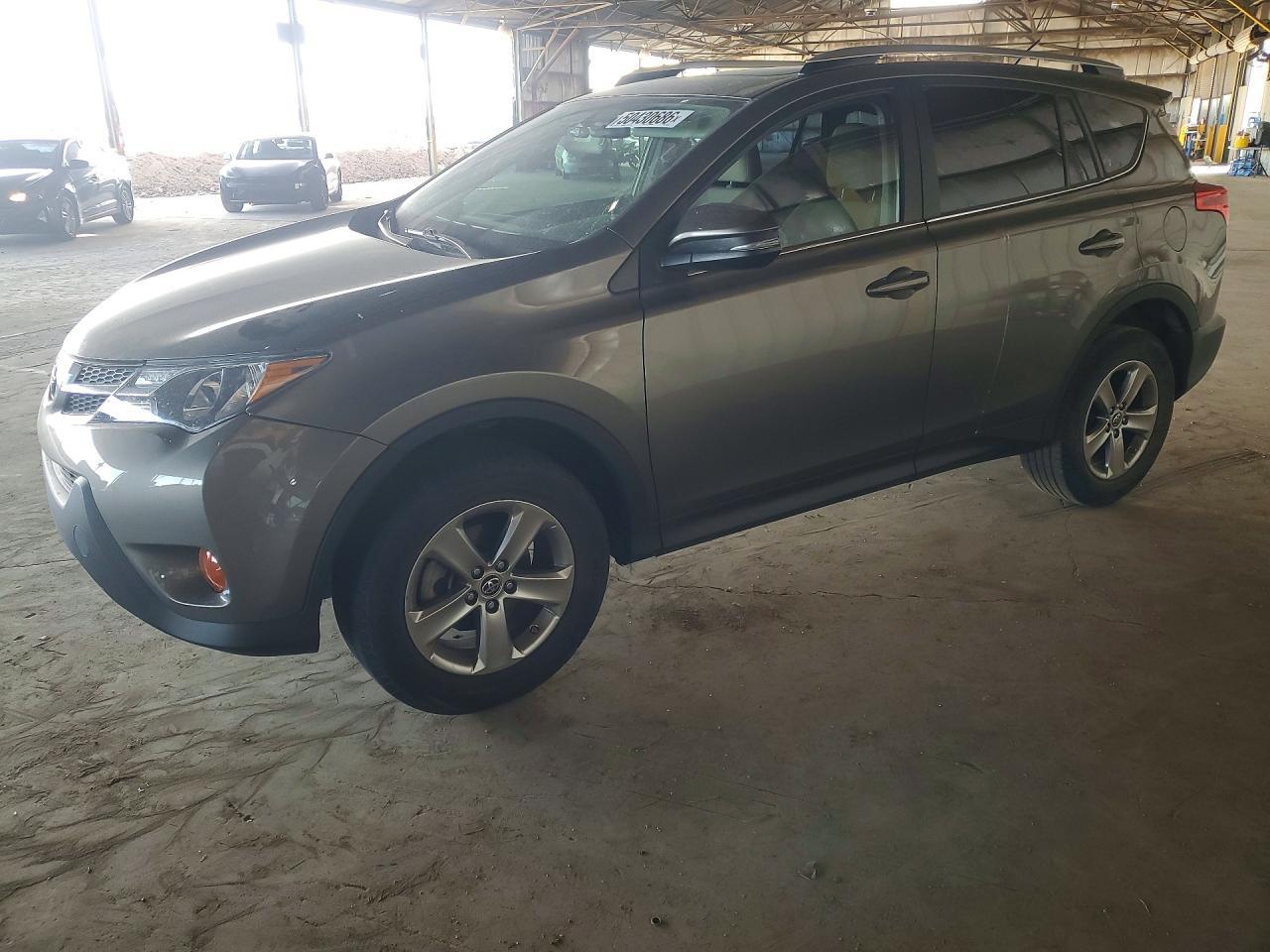 2015 Toyota Rav4 Xle - zdjęcie główne
