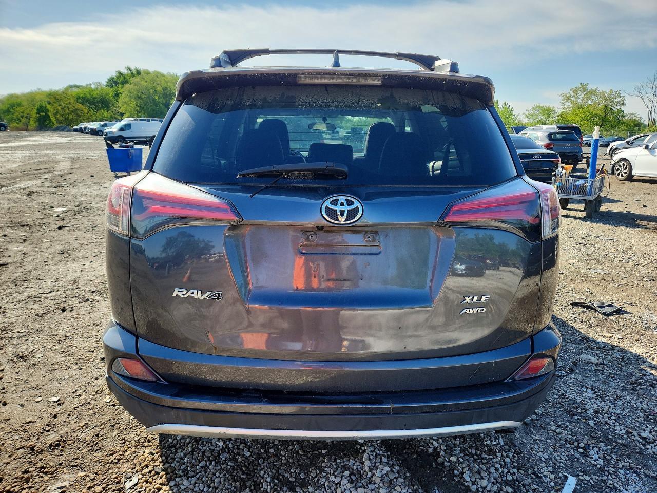 2016 Toyota Rav4 Xle - zdjęcie 6