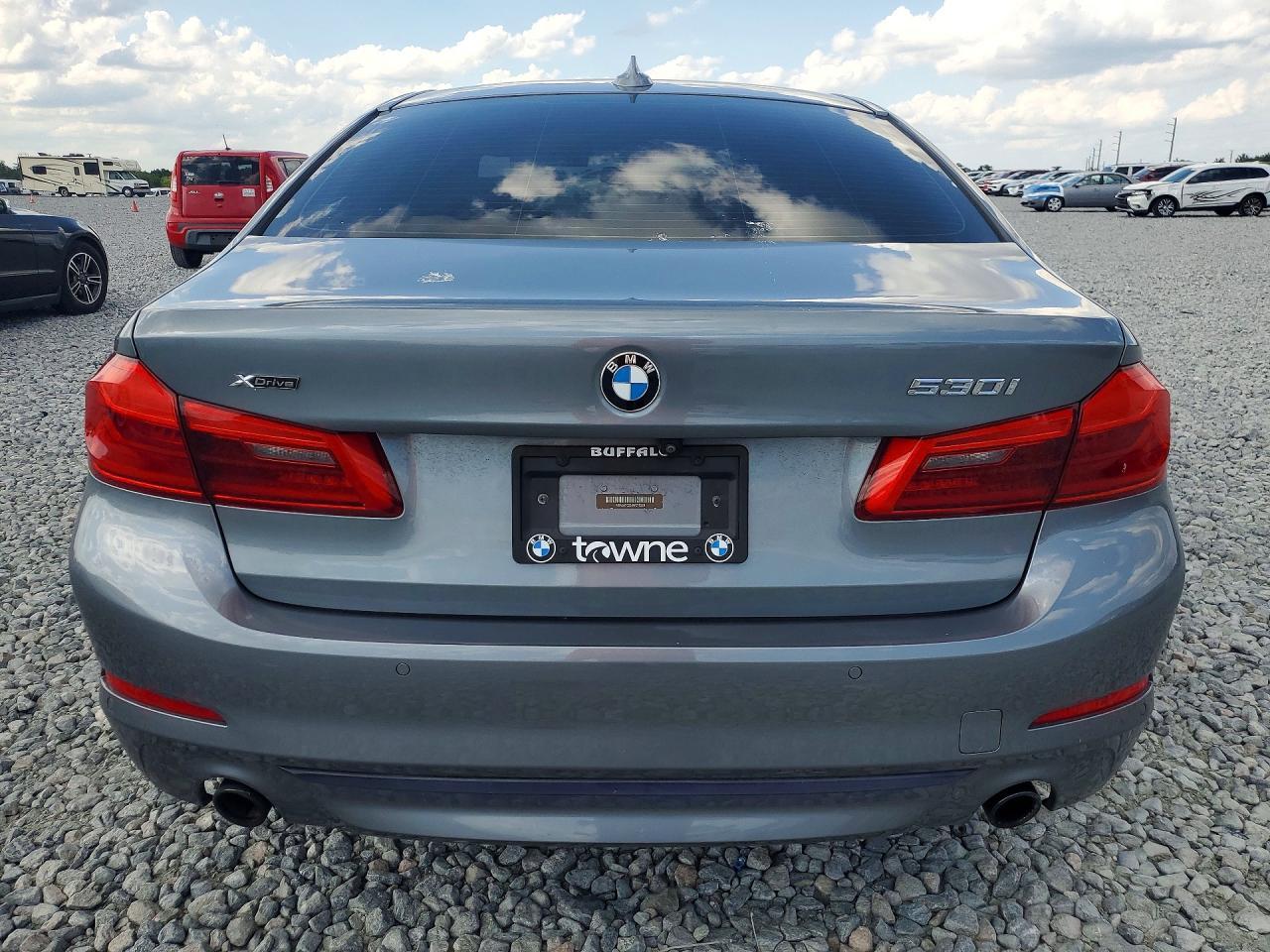2018 BMW 530 Xi - zdjęcie 6