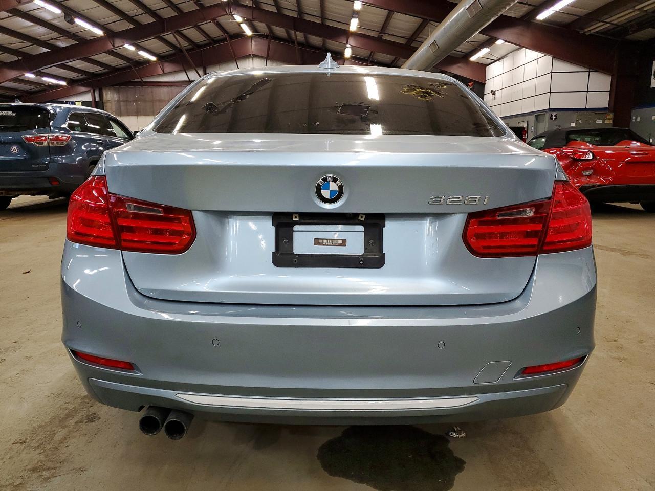 2013 BMW 328 I - zdjęcie 6