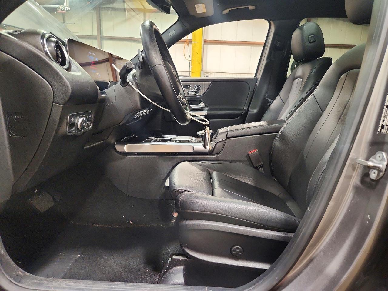2021 Mercedes-Benz Glb 250 4Matic - zdjęcie 7