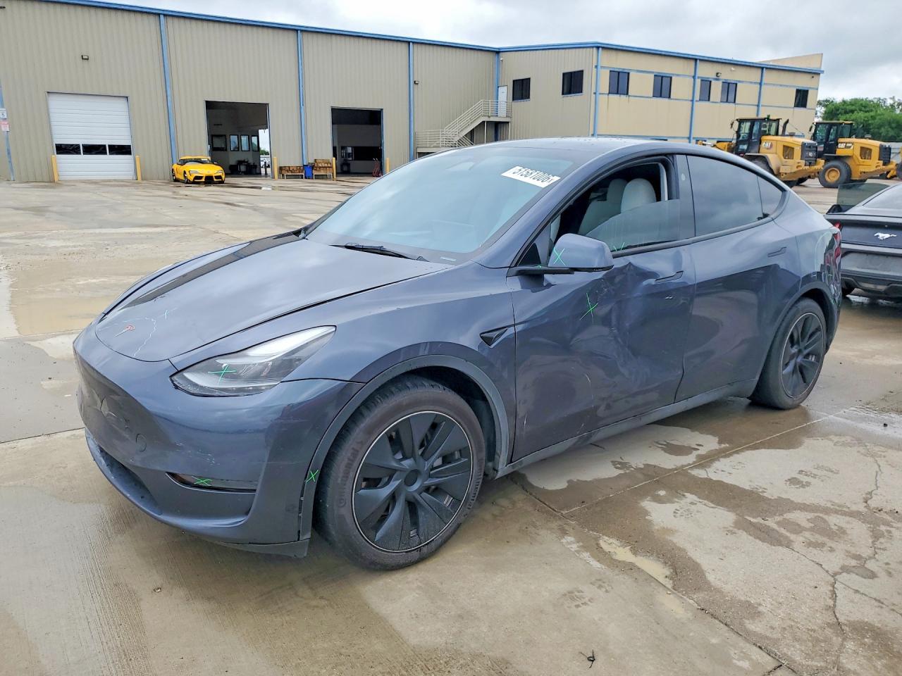 2023 Tesla Model Y - zdjęcie główne