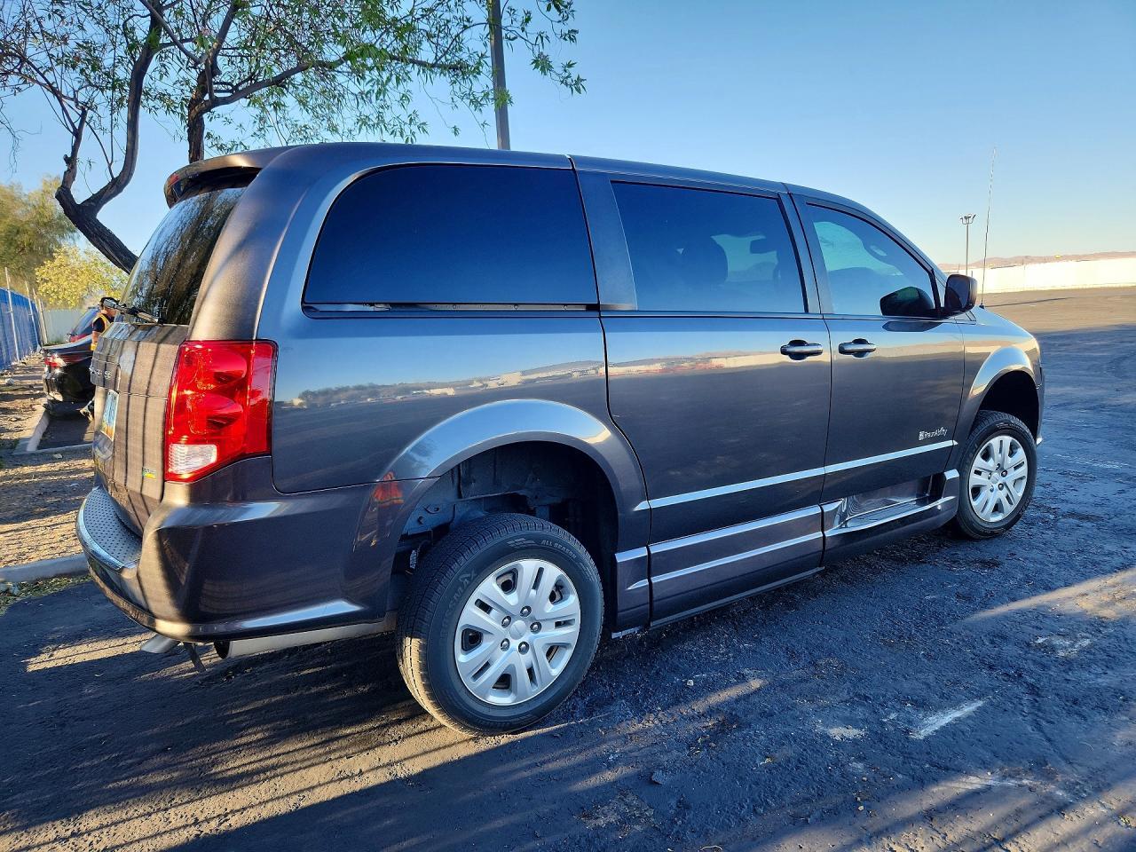 2018 Dodge Grand Caravan Se - zdjęcie 3