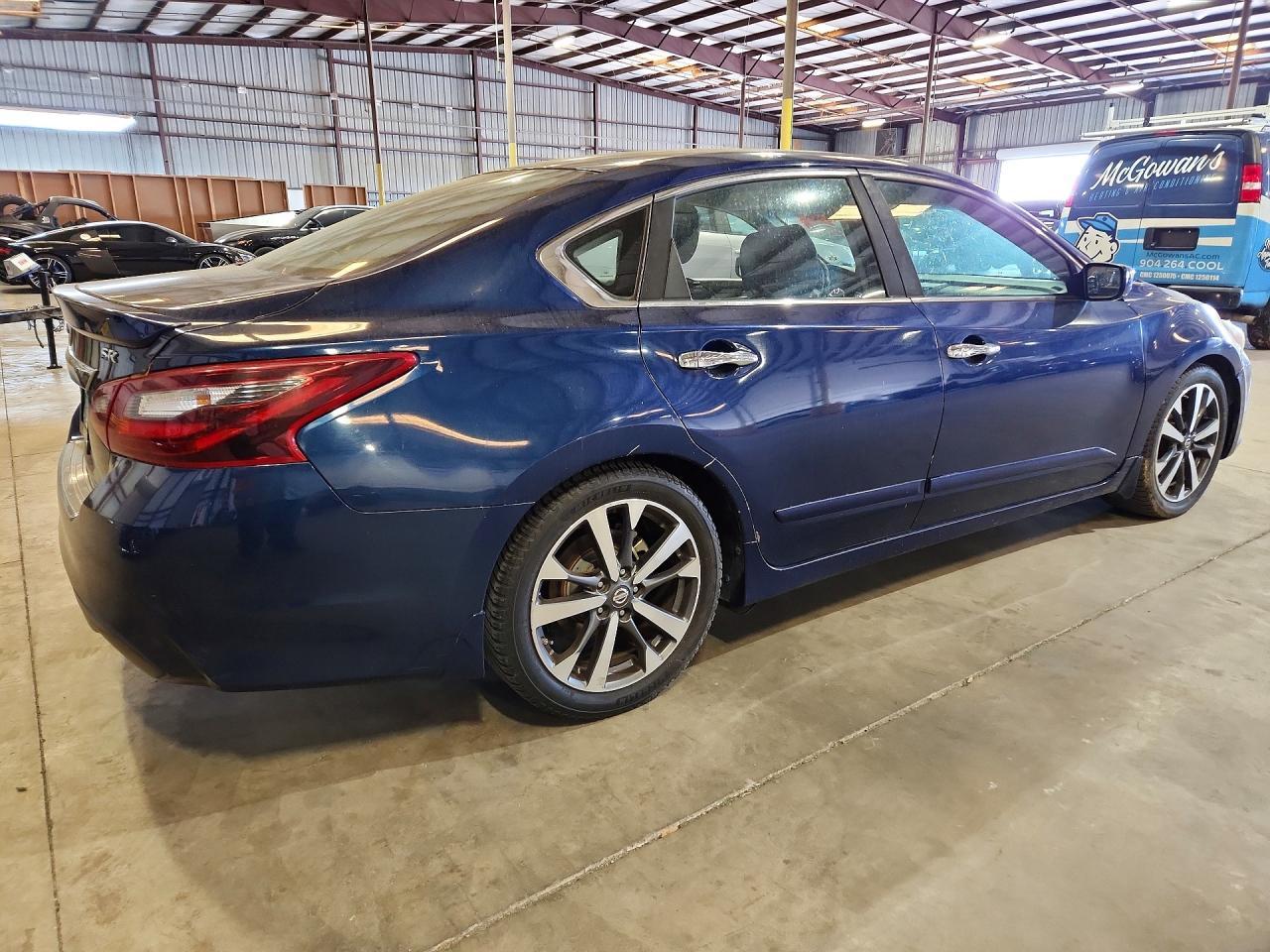 2017 Nissan Altima 2.5 Sr - zdjęcie 3