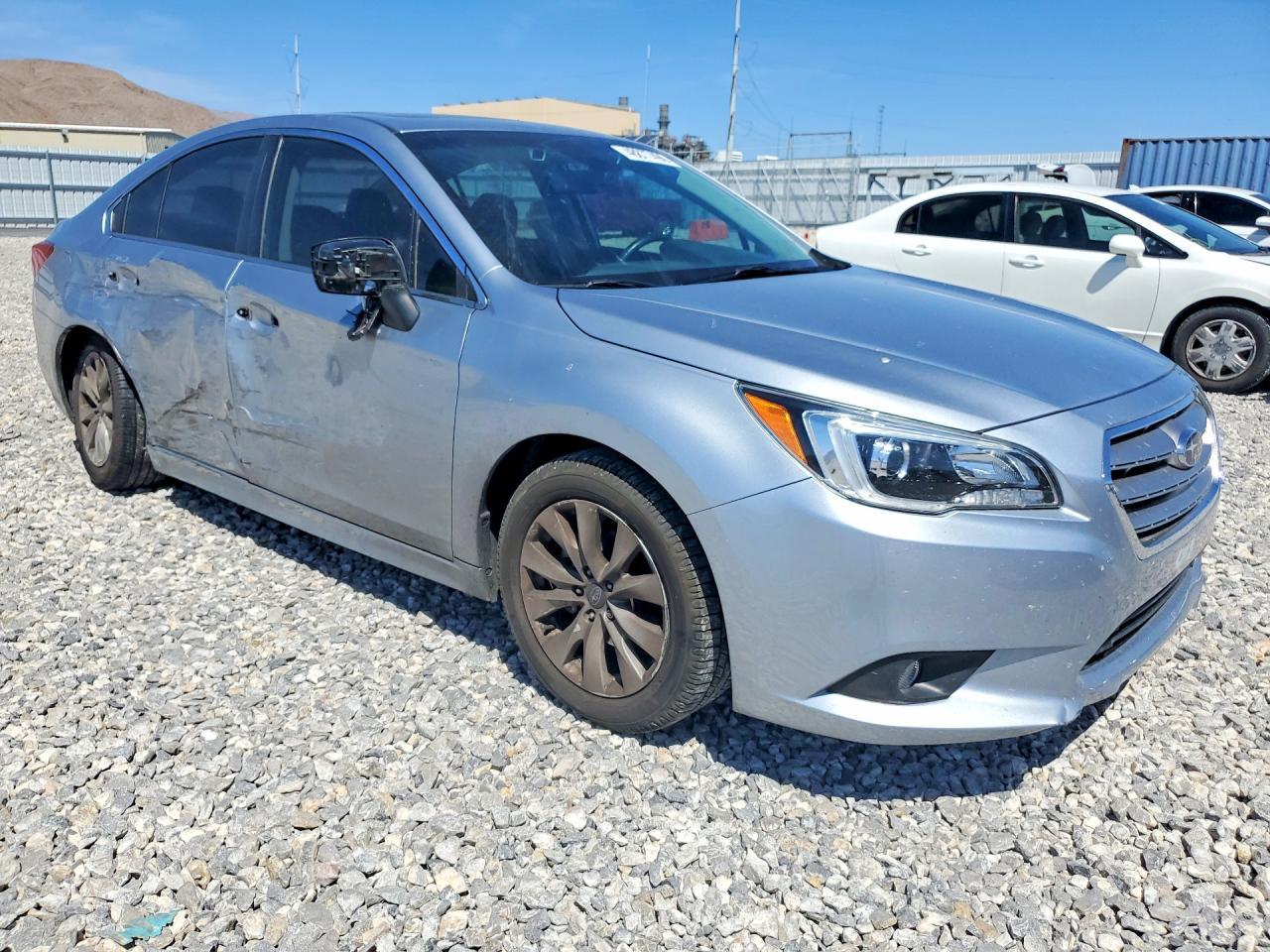 2017 Subaru Legacy 2.5I Premium - zdjęcie 4