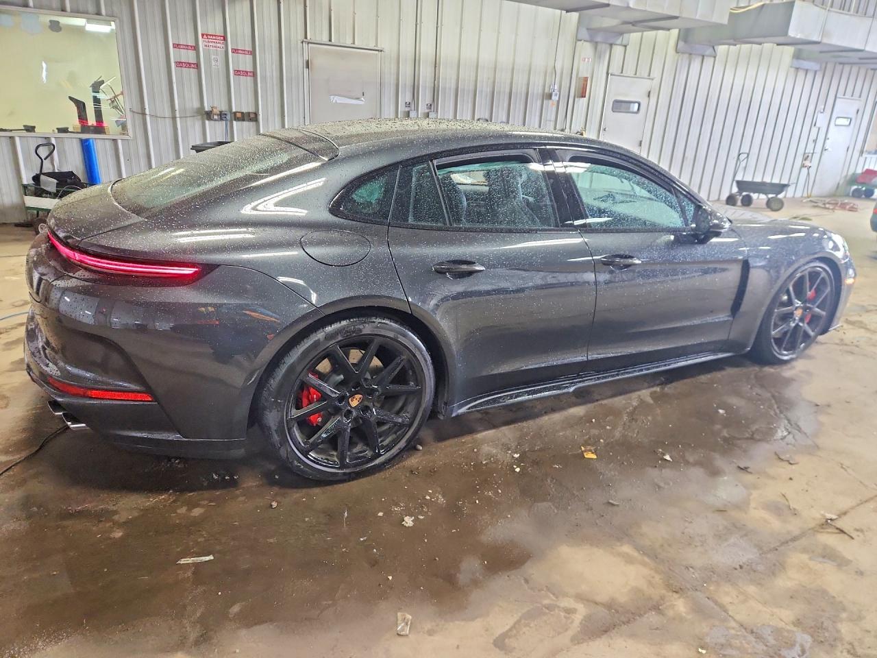 2026 Porsche Panamera Gts - zdjęcie 3