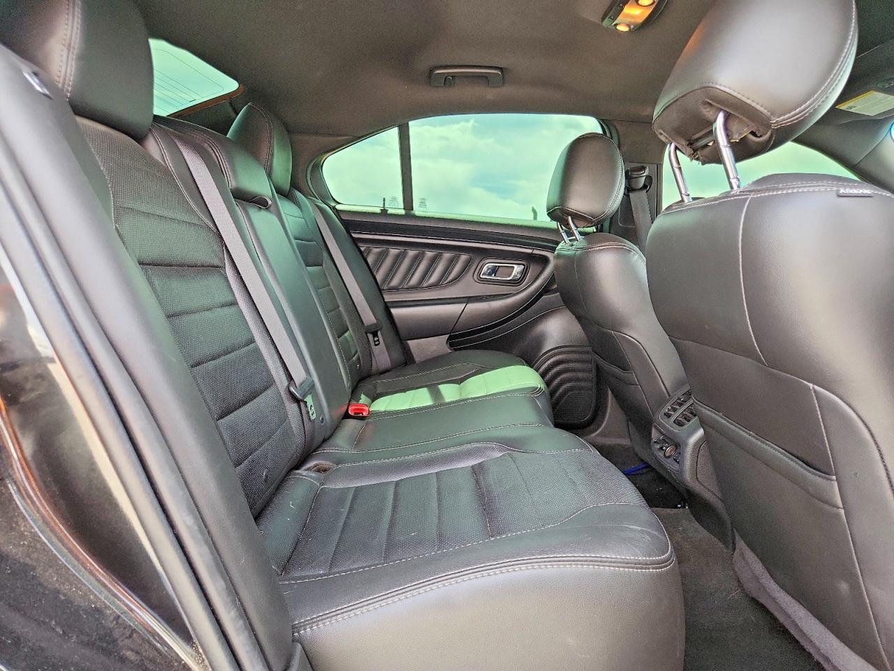 2014 Ford Taurus Sho - zdjęcie 10