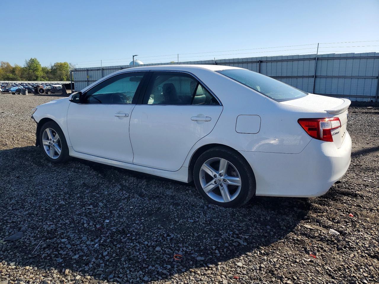 2014 Toyota Camry Se - zdjęcie 2