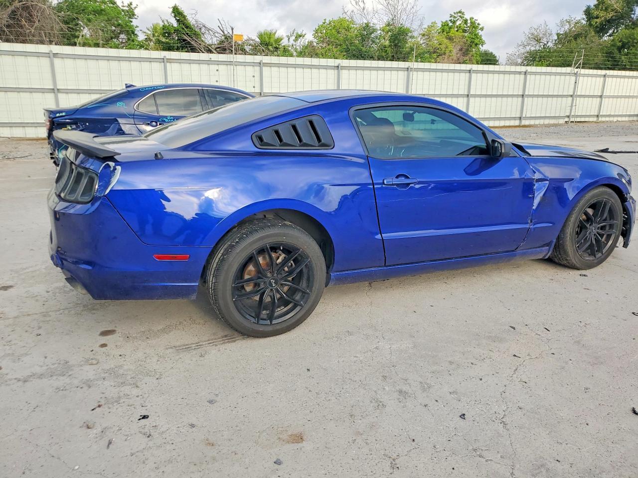 2014 Ford Mustang - zdjęcie 3
