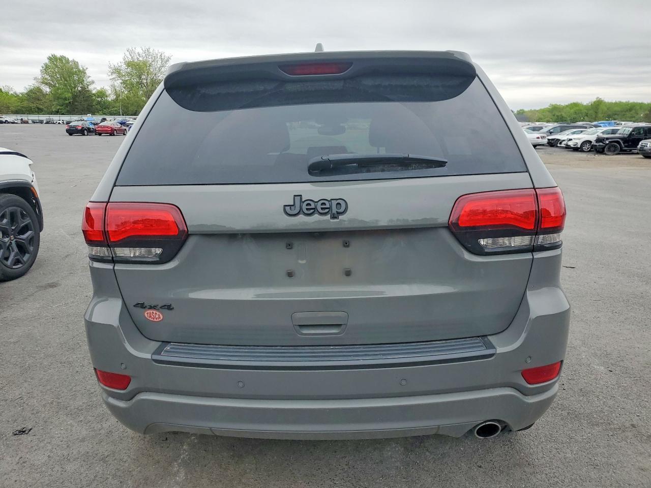 2020 Jeep Grand Cherokee Laredo - zdjęcie 6