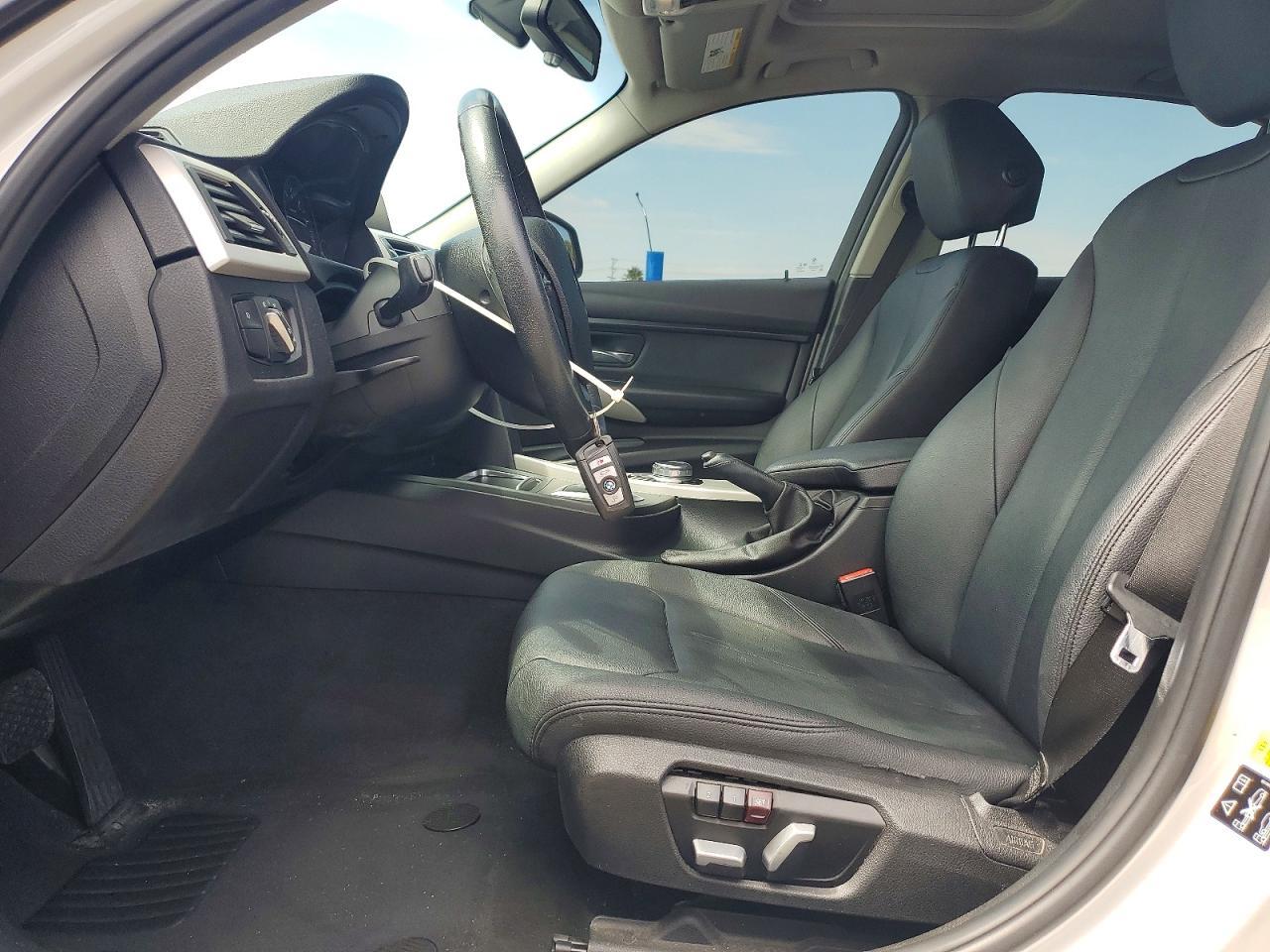 2017 BMW 320 Xi - zdjęcie 7