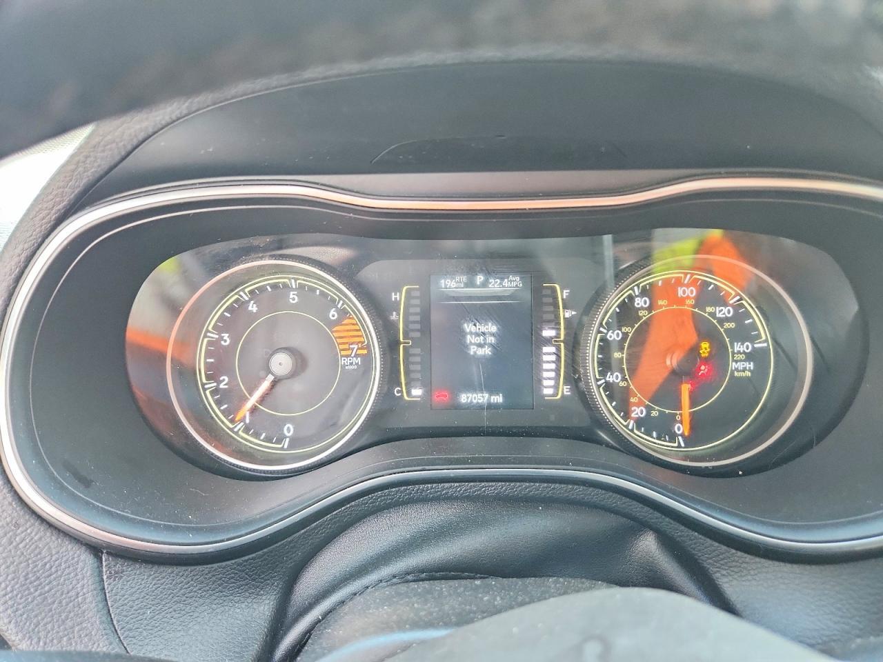 2020 Jeep Cherokee Latitude Plus - zdjęcie 9