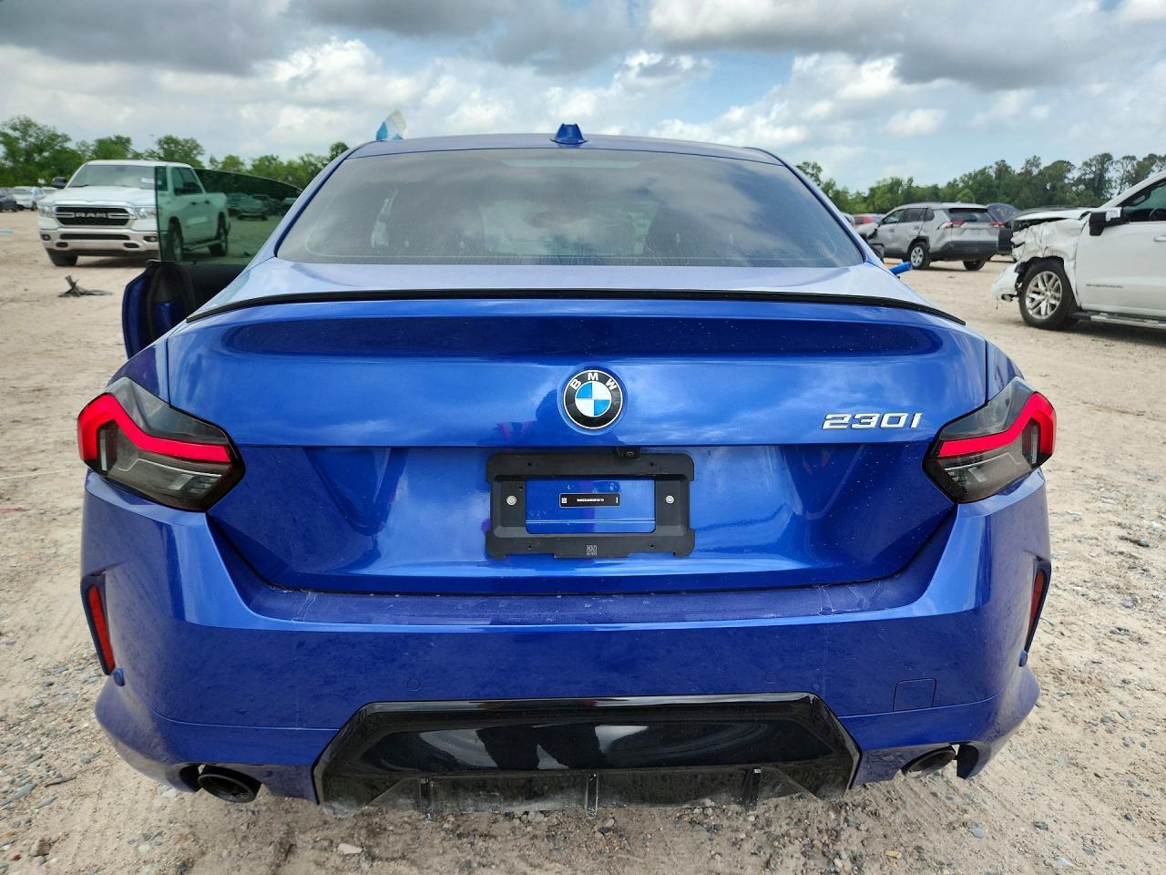 2025 BMW 230I - zdjęcie 6