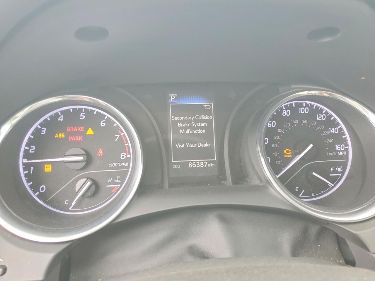 2019 Toyota Camry Se - zdjęcie 9