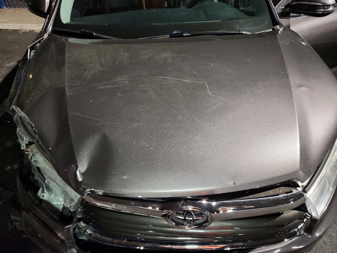 2016 Toyota Highlander Le Plus - zdjęcie 12