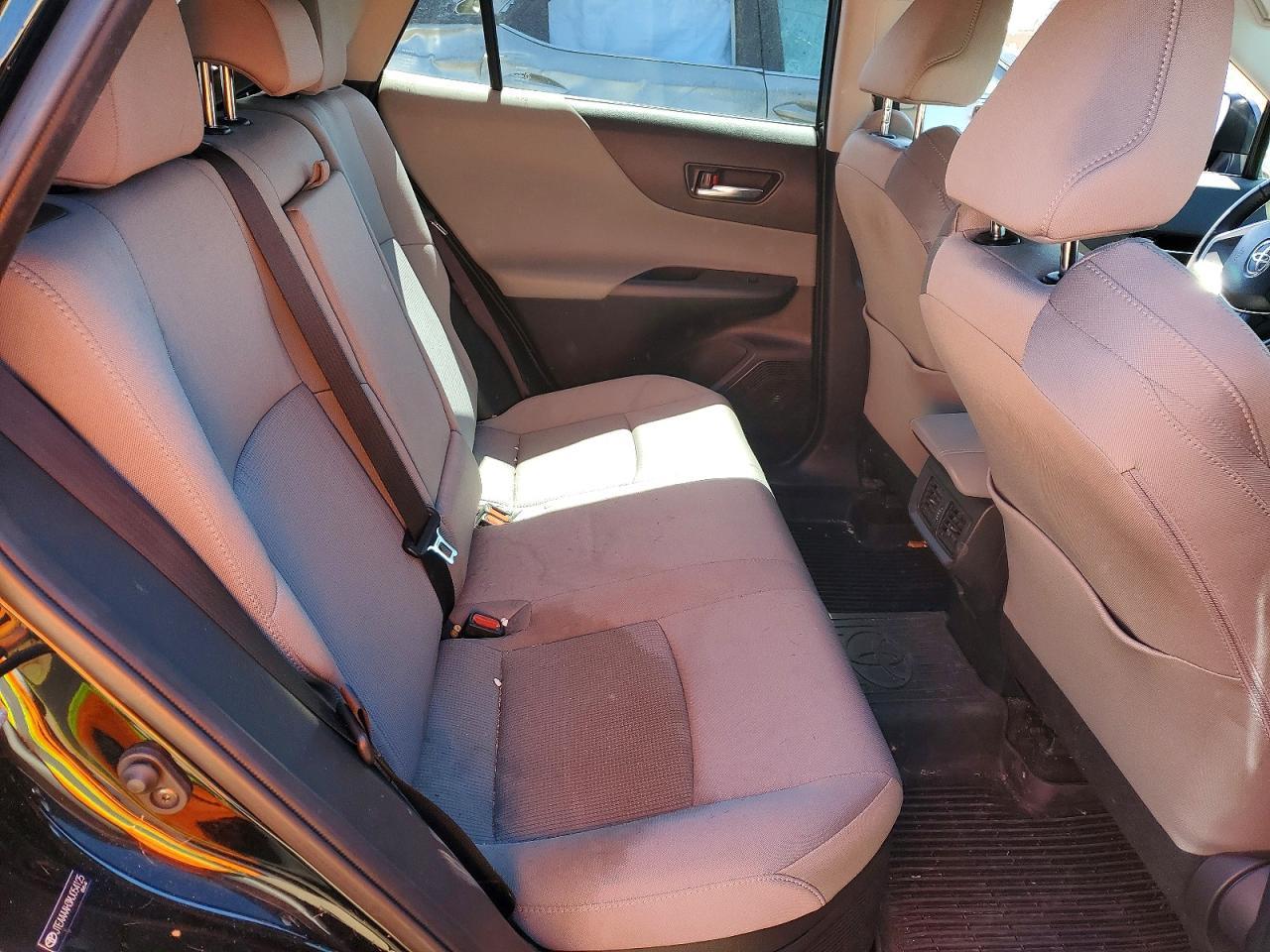 2021 Toyota Venza Le - zdjęcie 12