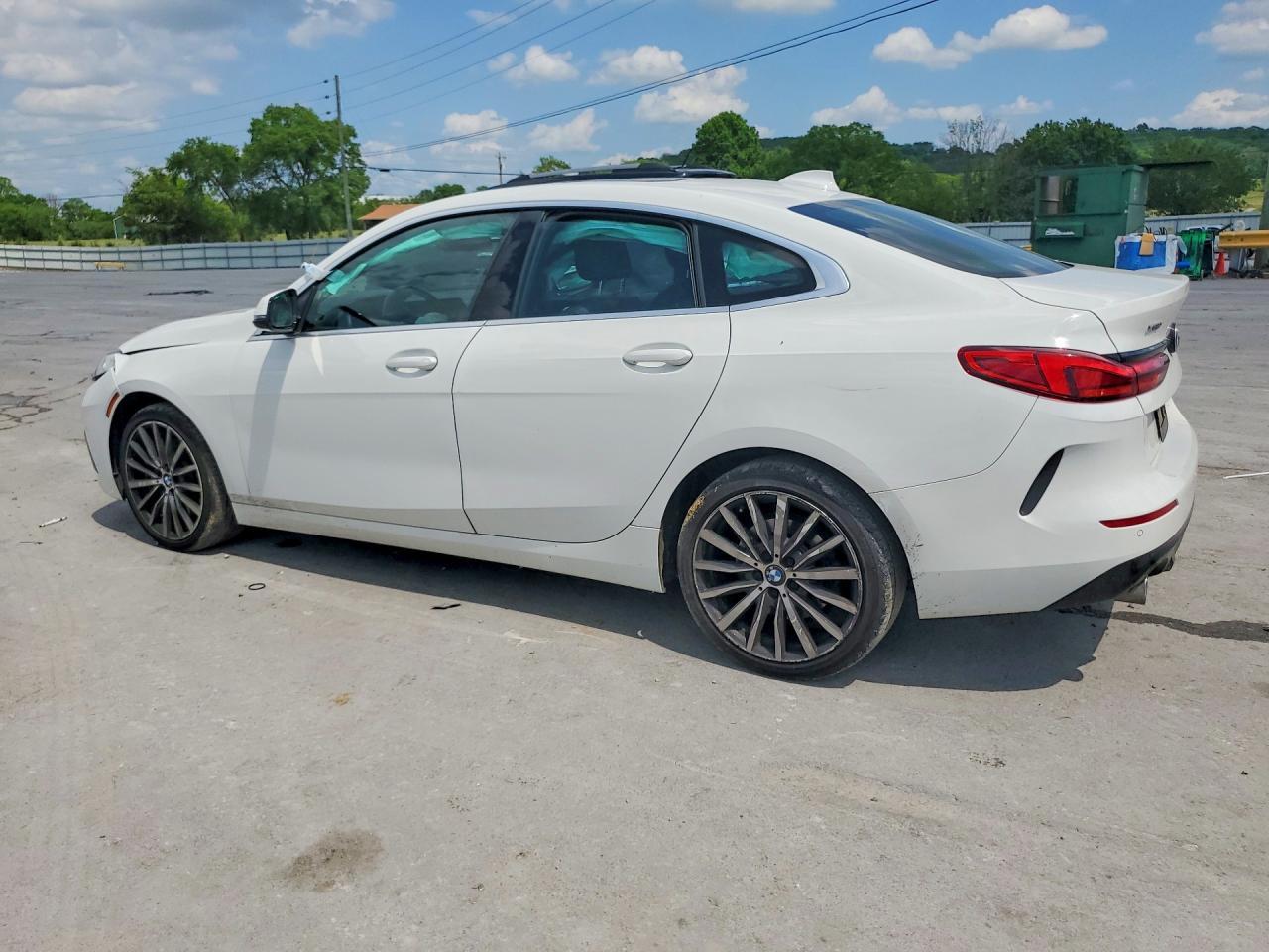 2020 BMW 228Xi - zdjęcie 2