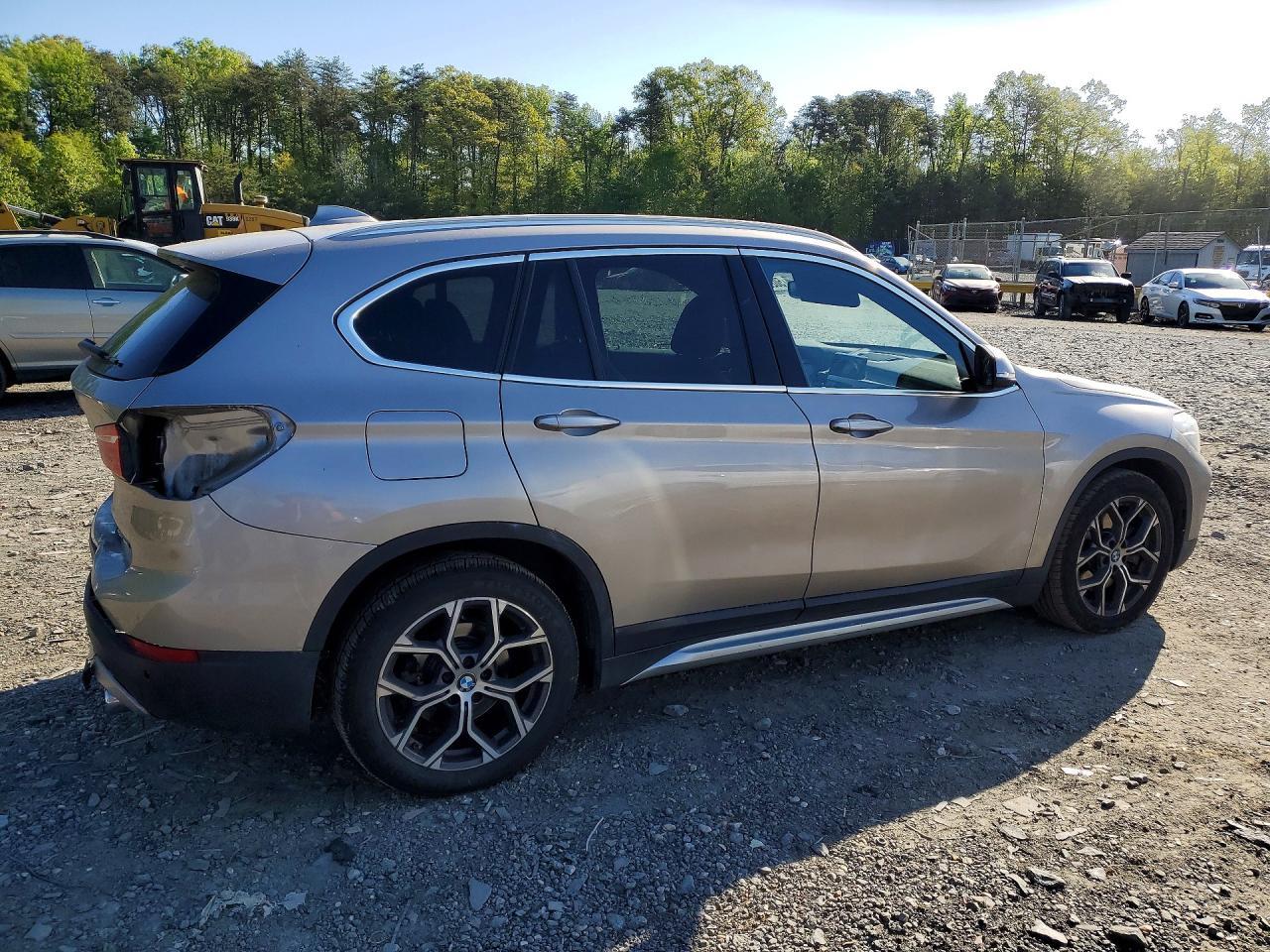 2021 BMW X1 xDrive28I - zdjęcie 3