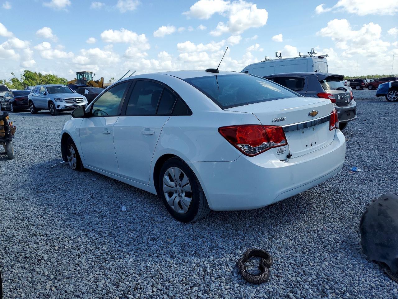 2015 Chevrolet Cruze Ls - zdjęcie 2