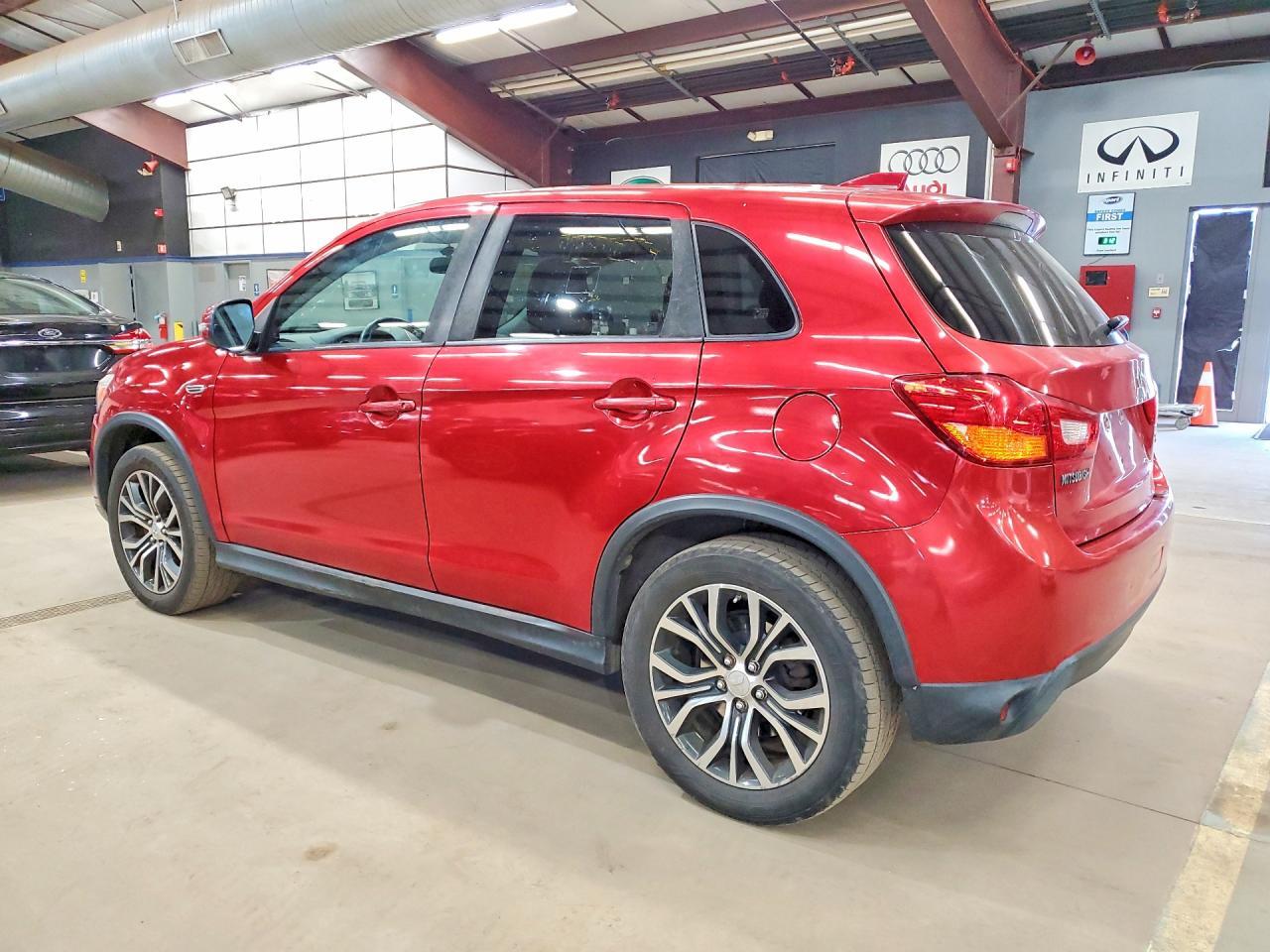 2017 Mitsubishi Outlander Sport Es - zdjęcie 2