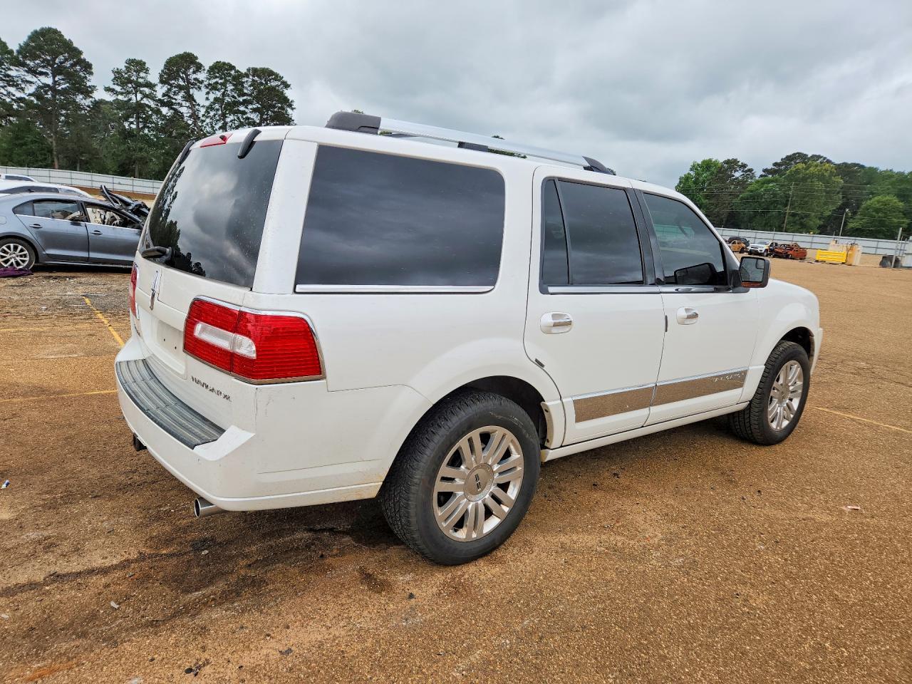 2013 Lincoln Townhouse Navigator - zdjęcie 3