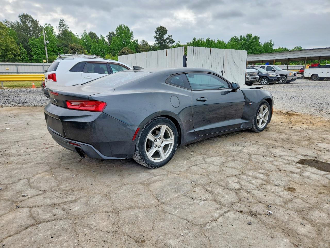 2017 Chevrolet Camaro - zdjęcie 3