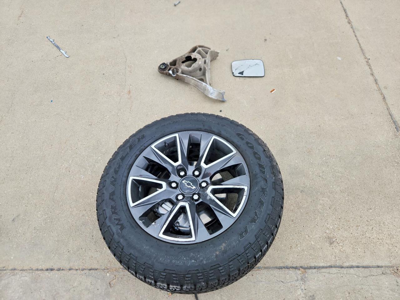 2021 Chevrolet Tahoe K1500 Z71 - zdjęcie 13