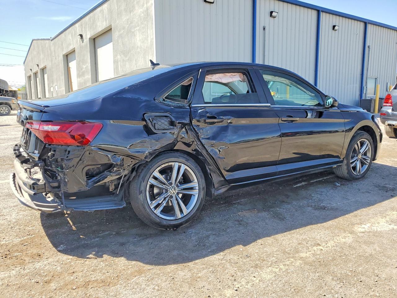 2023 Volkswagen Jetta Se - zdjęcie 3