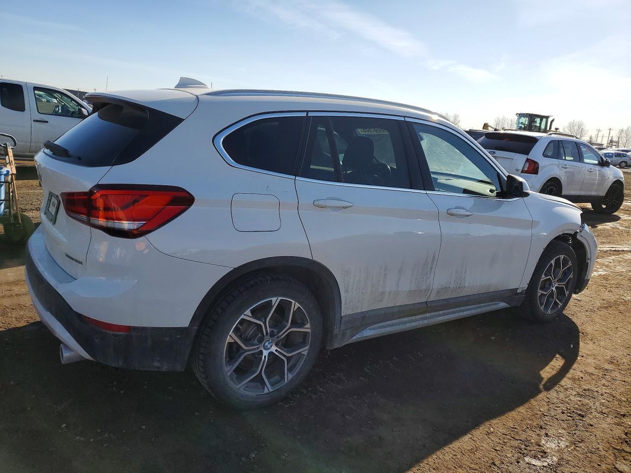 2021 BMW X1 xDrive28I - zdjęcie 3