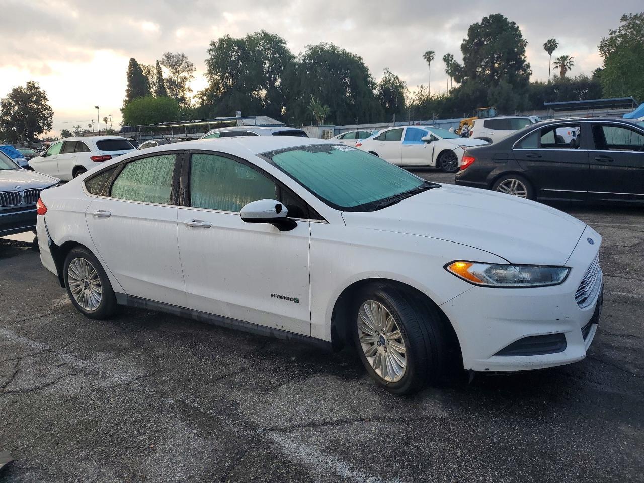 2015 Ford Fusion S Hybrid - zdjęcie 4