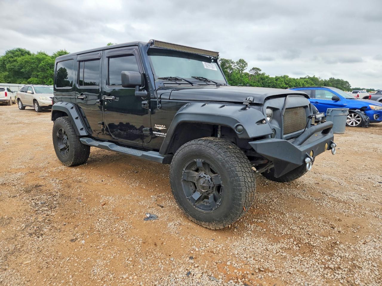 2015 Jeep Wrangler Unlimited Sahara - zdjęcie 4