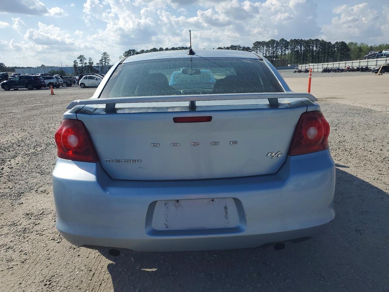 2013 Dodge Avenger R - zdjęcie 6