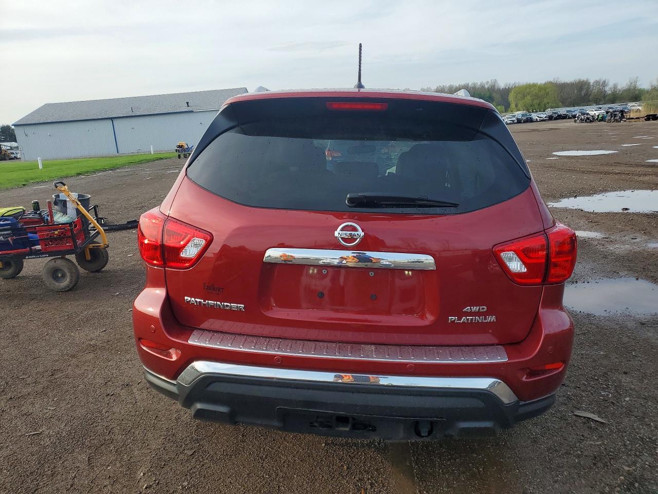 2017 Nissan Pathfinder Platinum - zdjęcie 6
