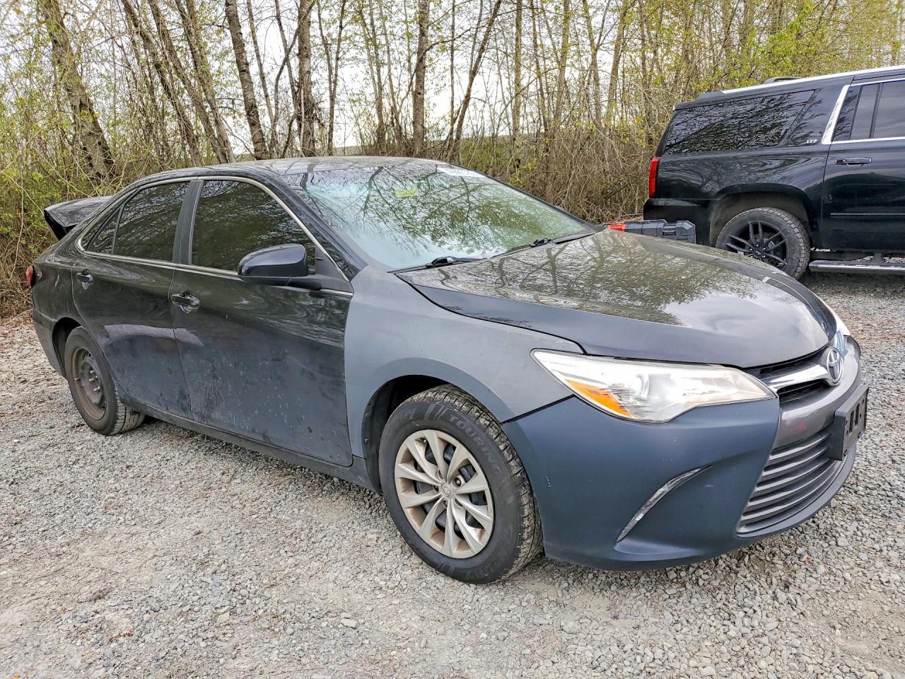2017 Toyota Camry Le - zdjęcie 4