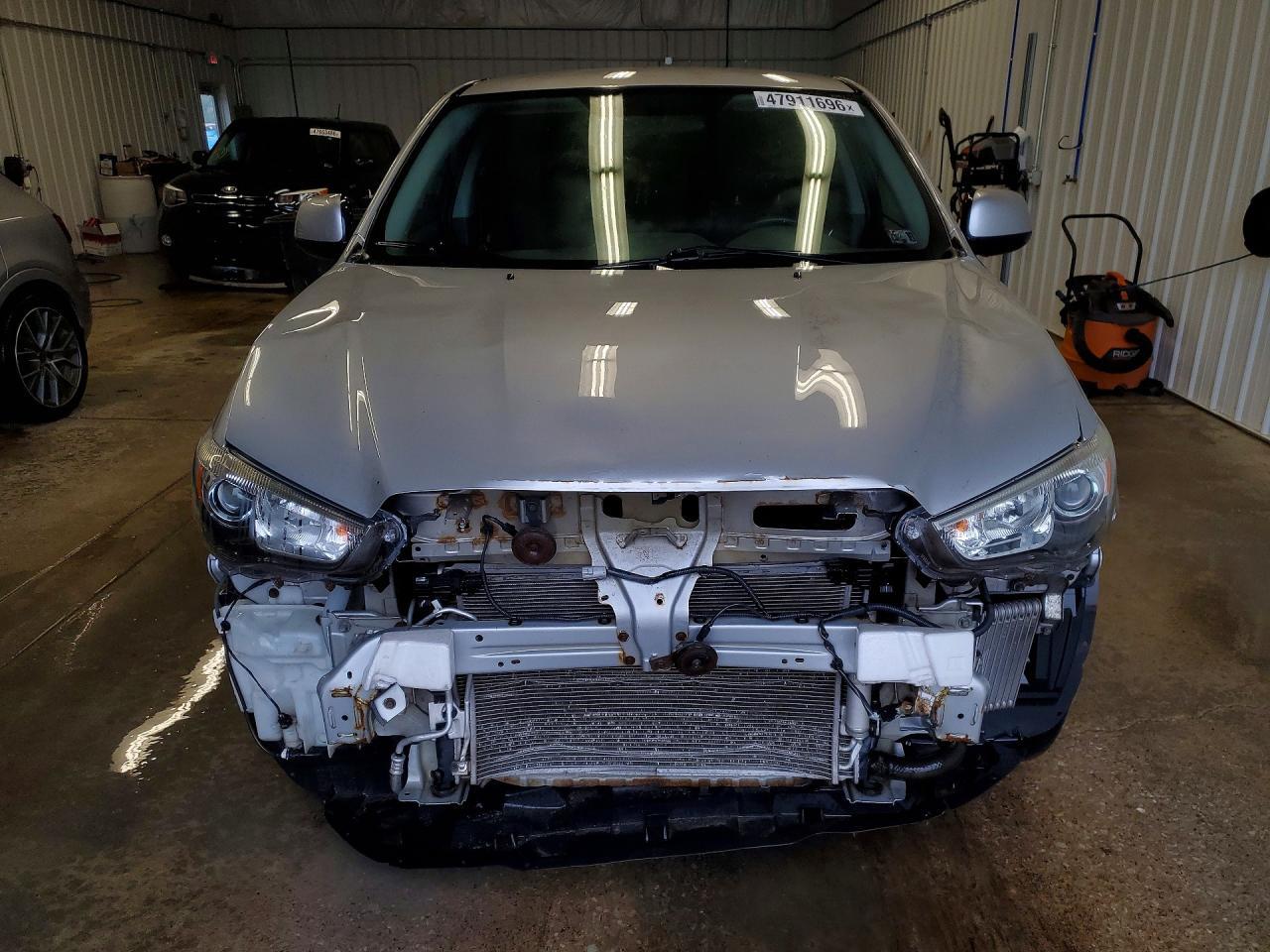 2014 Mitsubishi Outlander Sport Es - zdjęcie 5