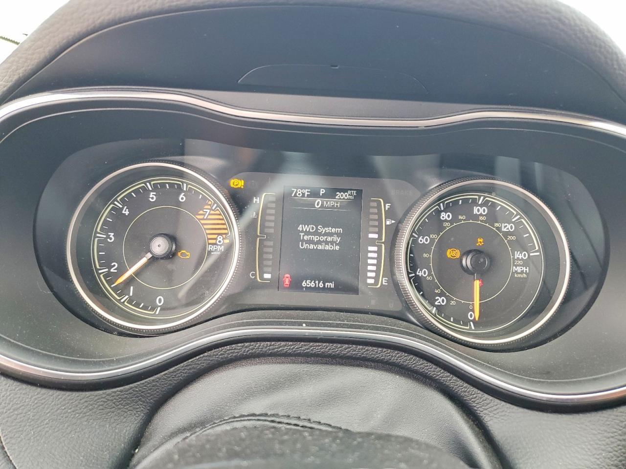2019 Jeep Cherokee Latitude - zdjęcie 9