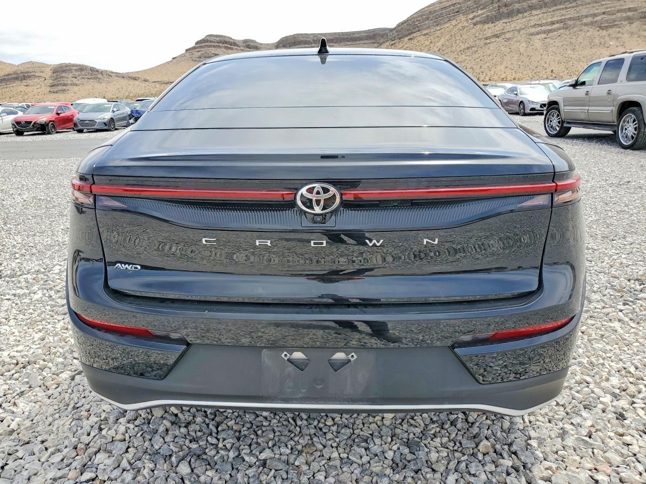 2023 Toyota Crown Xle - zdjęcie 6