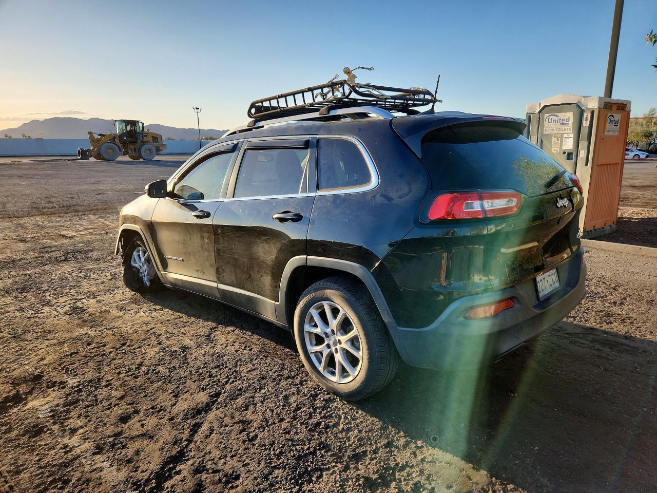 2018 Jeep Cherokee Latitude Plus - zdjęcie 2