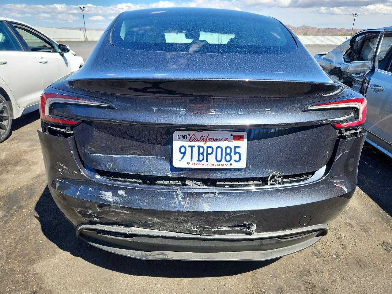 2025 Tesla Model 3 - zdjęcie 6