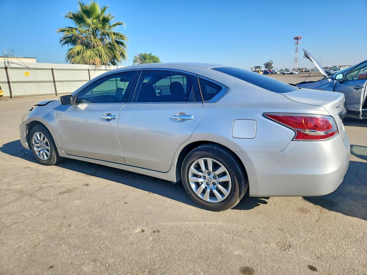 2015 Nissan Altima 2.5 S - zdjęcie 2