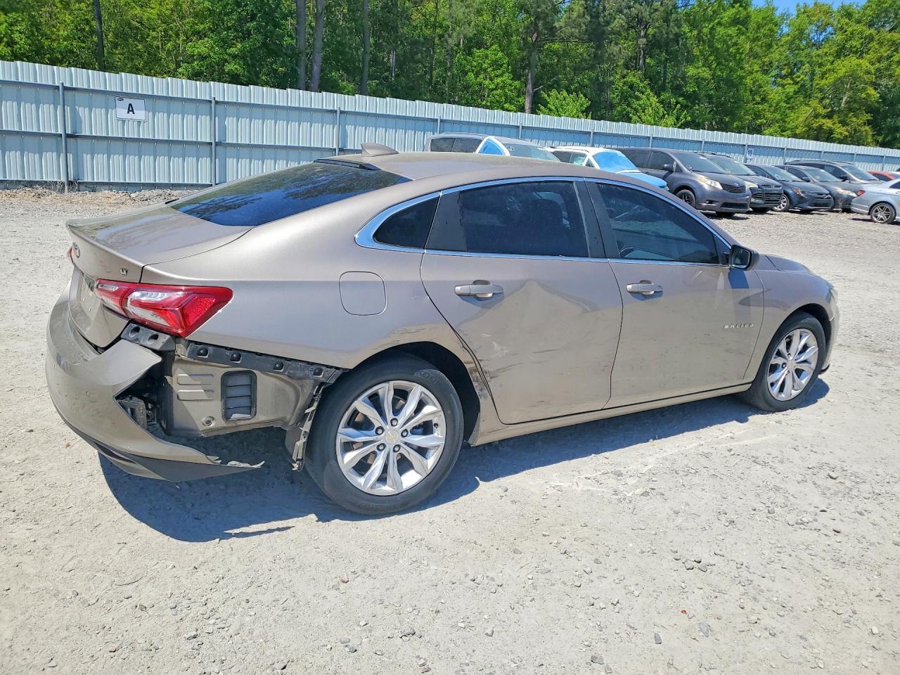 2022 Chevrolet Malibu Lt - zdjęcie 3