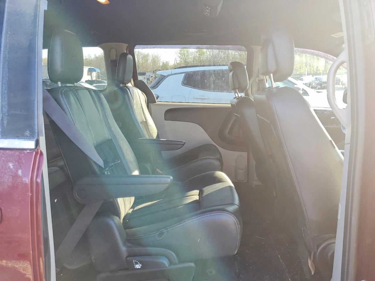 2017 Dodge Grand Caravan Sxt - zdjęcie 11