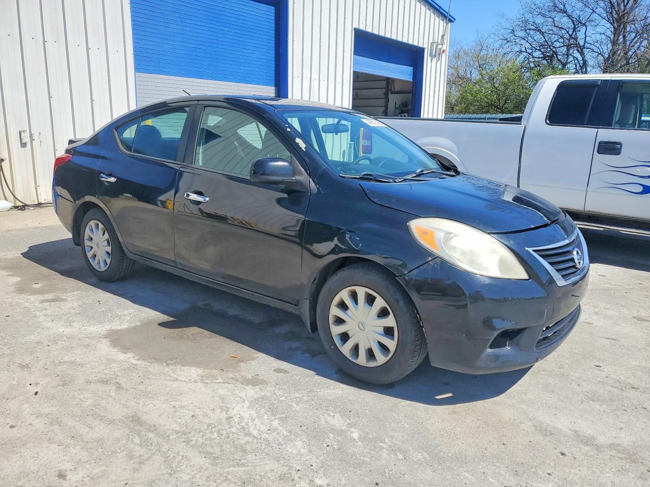 2013 Nissan Versa 1.6 S - zdjęcie 4