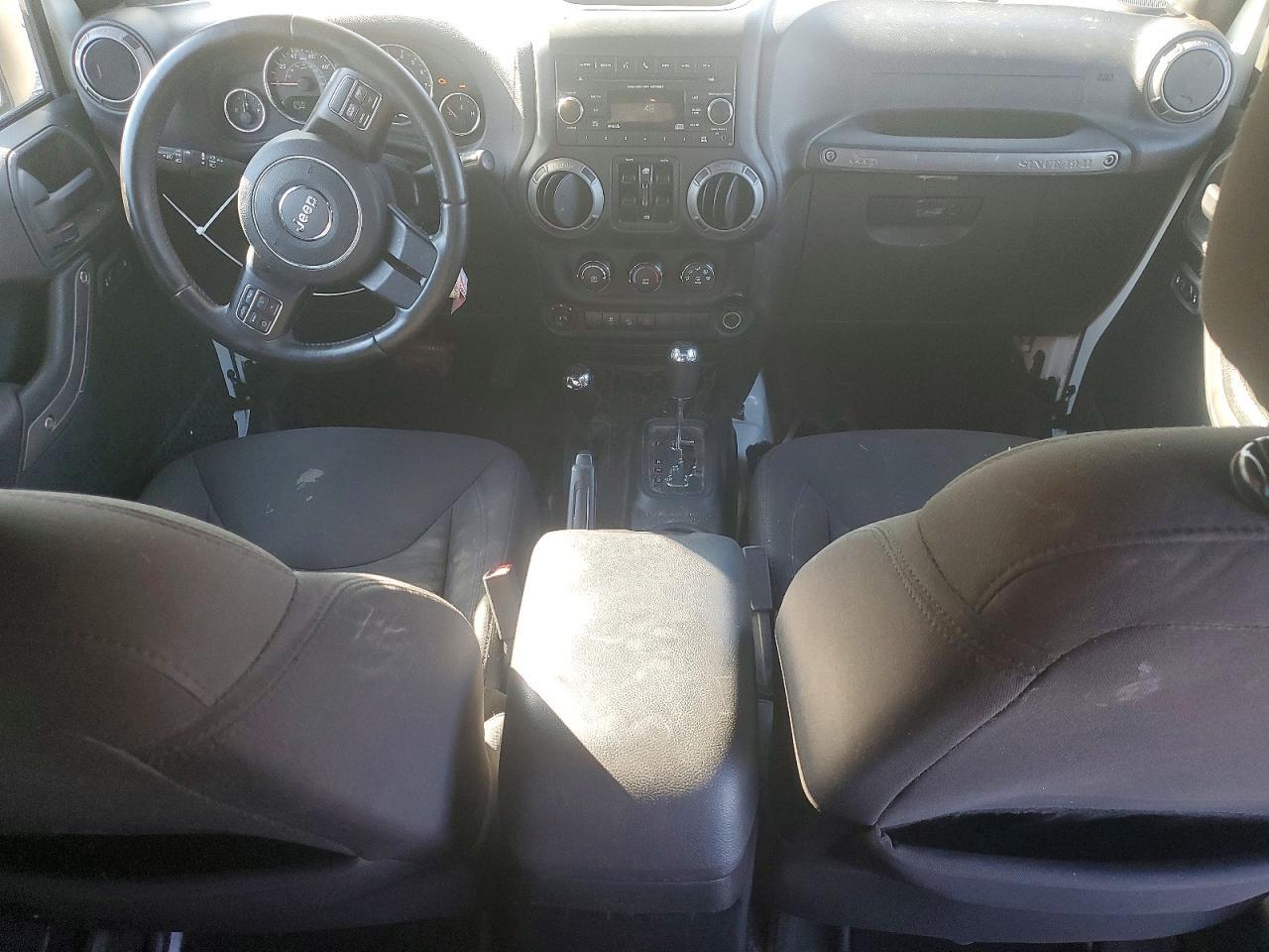 2016 Jeep Wrangler Unlimited Sport - zdjęcie 8