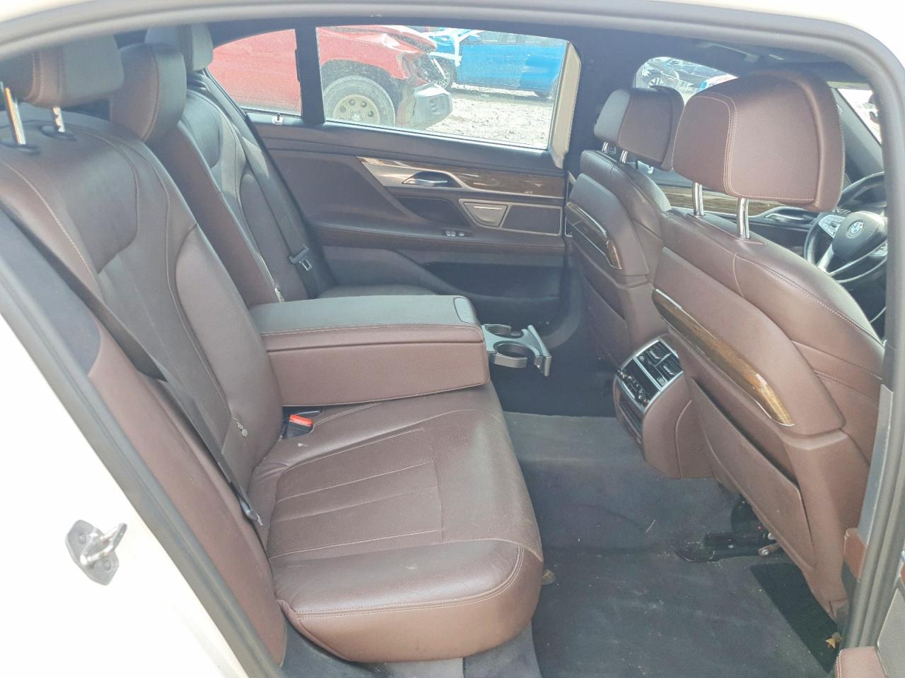 2017 BMW 740 Xi - zdjęcie 10